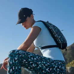 Women's Ascend Crest 8L Sling X Sweaty Betty - Sweaty Betty x Merrell
